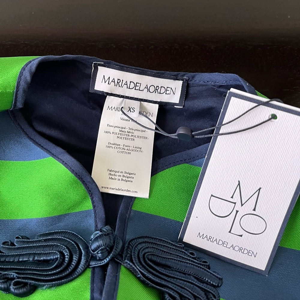 Vienna Vest in magnificent Emerald and Navy with Frogged closures. - Picture 10 of 10